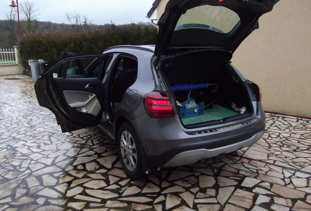 Mercedes-Benz GLA 200 d 7G-DCT Peak Edition