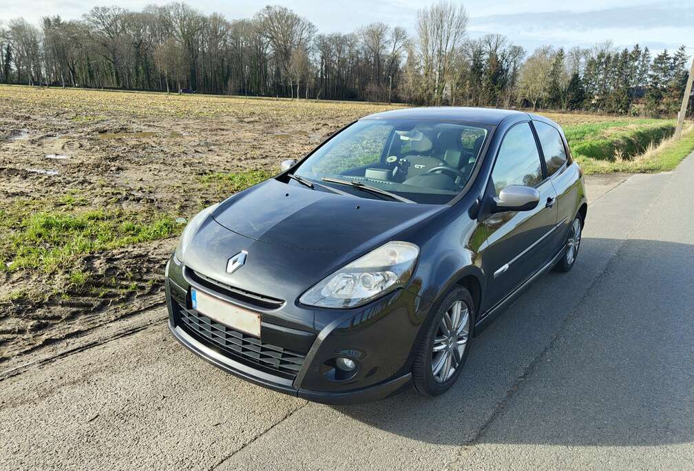 Renault Clio 1.6i GT