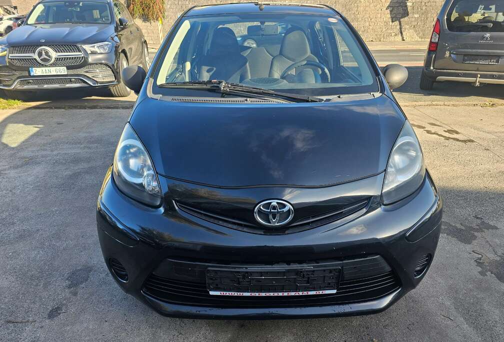 Toyota Aygo 1.0i Color Edition