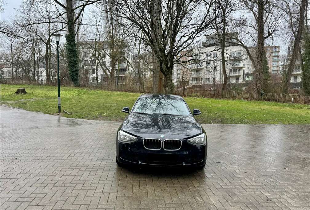 BMW 116 d Checkered Flag