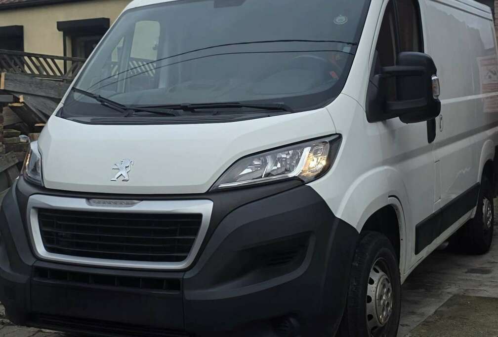 Peugeot 2.2 BlueHDi L1H1 Pro S/S