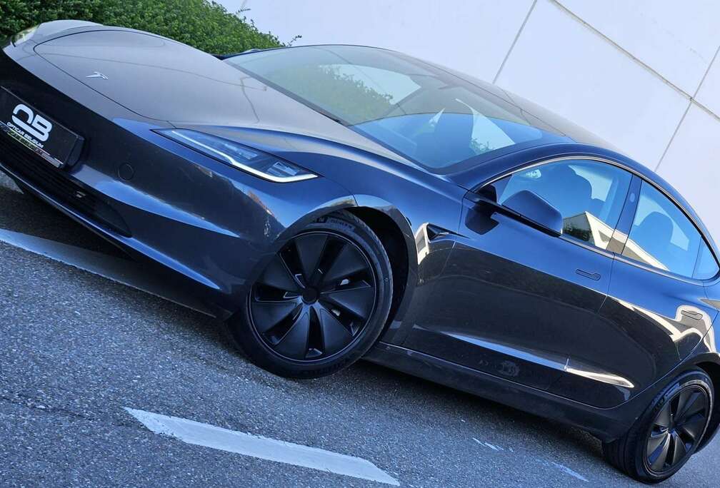 Tesla ** Long Range - Dual Motor - 2024 - New price 51k*
