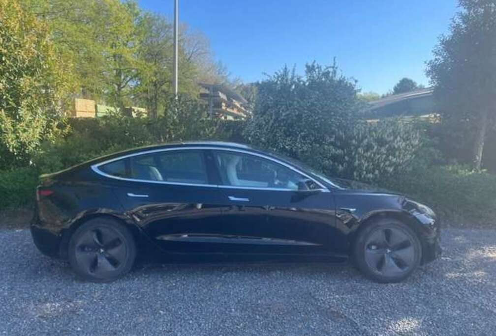 Tesla Standard  Plus AutoPilot Plus RWD Leder Pano..8967€Netto