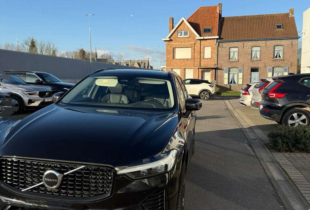 Volvo XC60 T6 AWD Recharge Plus Black Edition