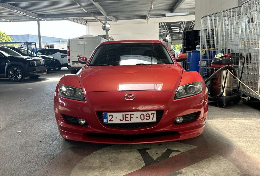 Mazda 2.6i Renesis Revolution