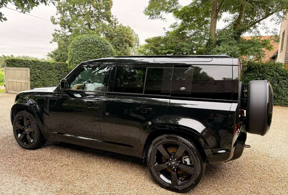 Land Rover Defender 110 3.0 D MHEV D300 X-Dynamic HSE