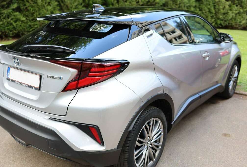 Toyota * Navigation * Caméra de recul * Capteurs de stati
