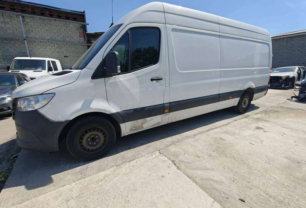 Mercedes-Benz 316 2.1 CDI L1H1 RWD Functional
