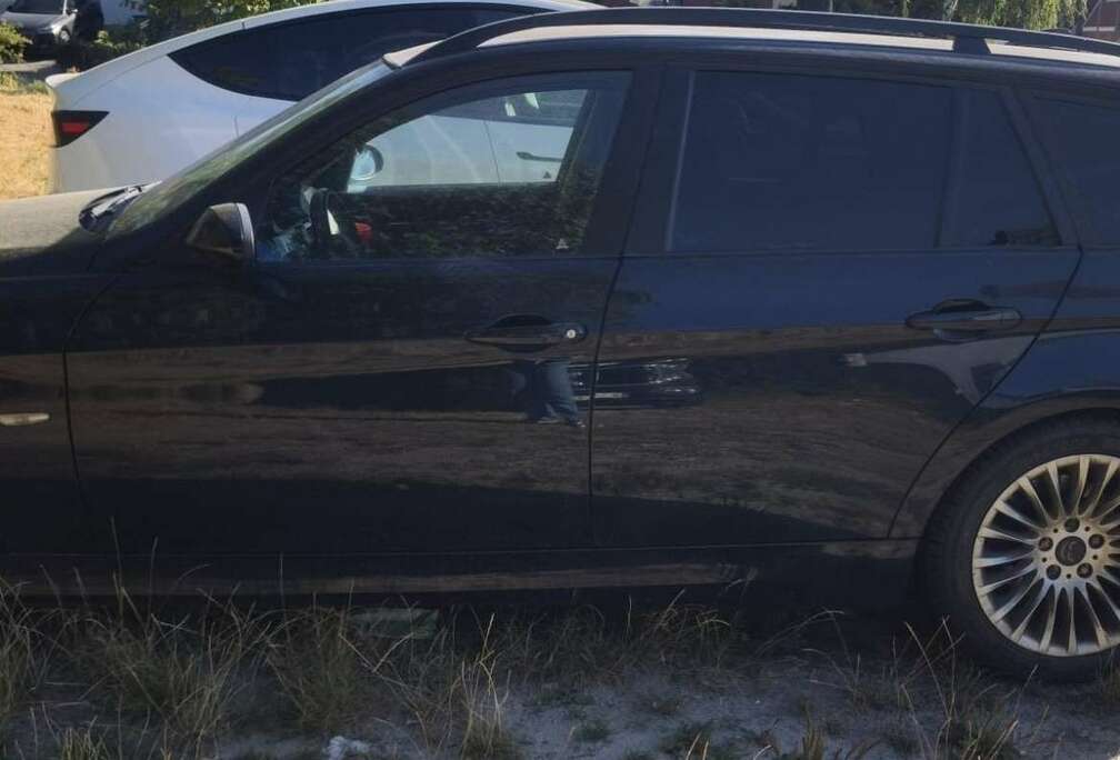 BMW 318i Touring