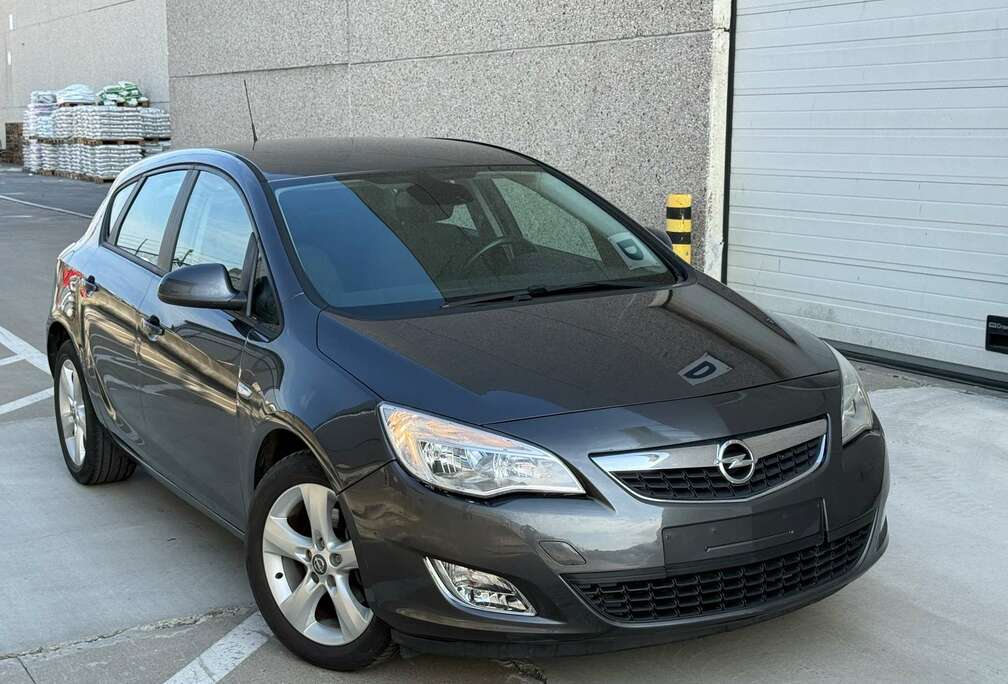 Opel 1.6 Turbo Sport