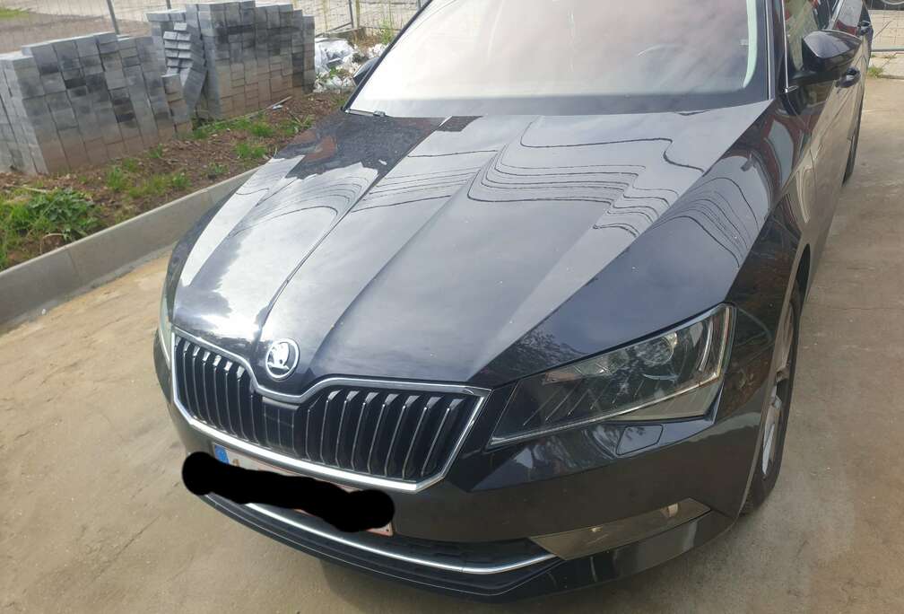 Skoda Superb SW 2.0 CR TDi Ambition DSG