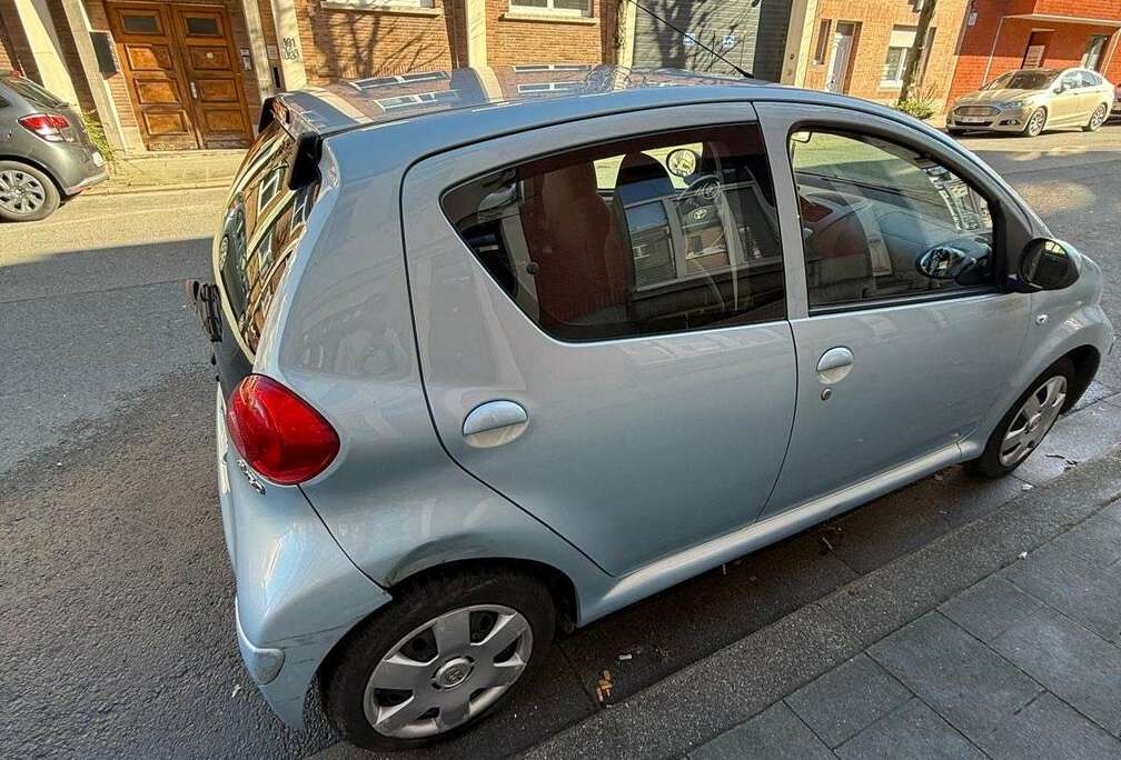 Toyota 1.0i VVT-i Plus