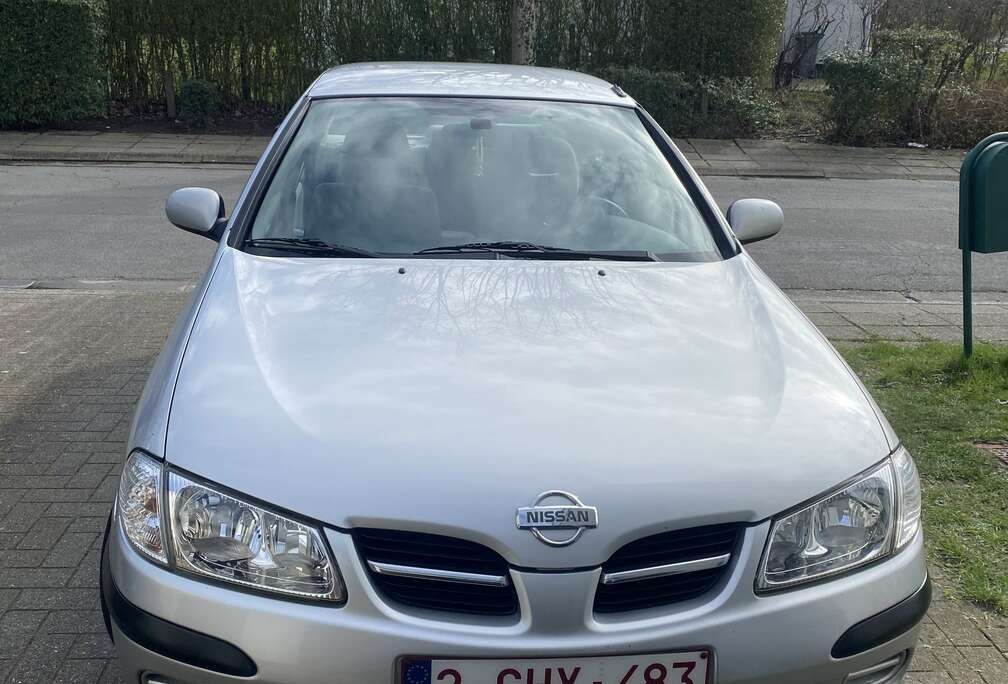 Nissan 1.5i 16v Luxe