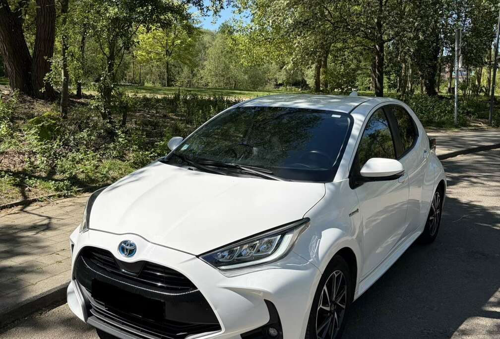 Toyota Hybride 116h Design 5p MY22