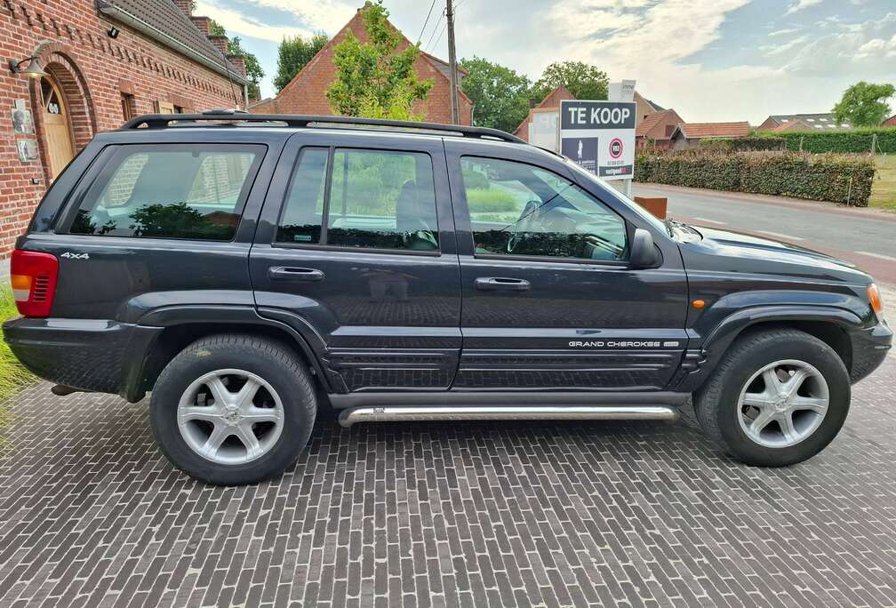 Jeep 4.7i V8 Limited (Quadra-Drive)