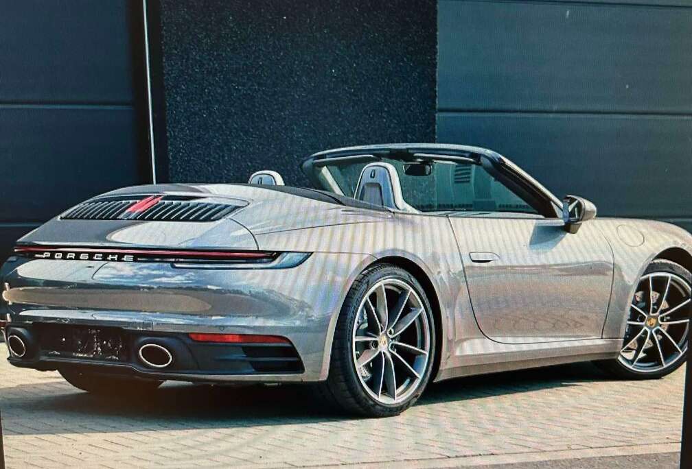 Porsche 992 Carrera Cabriolet PDK - bi-color