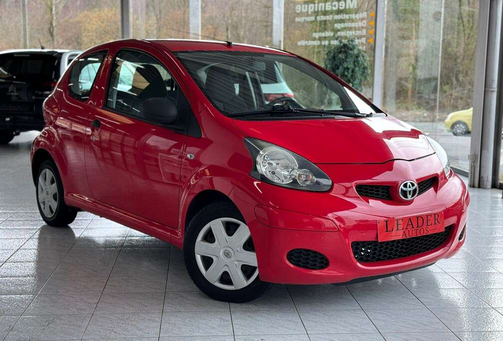 Toyota 1.0 ESSENCE 68CV