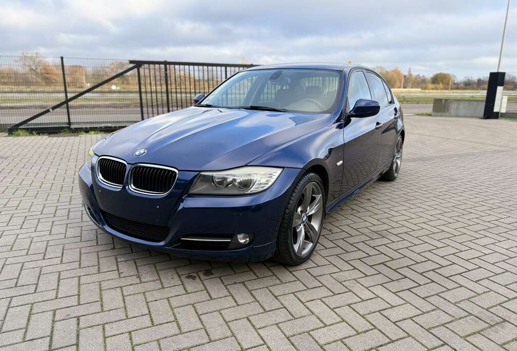 BMW 320i Aut.