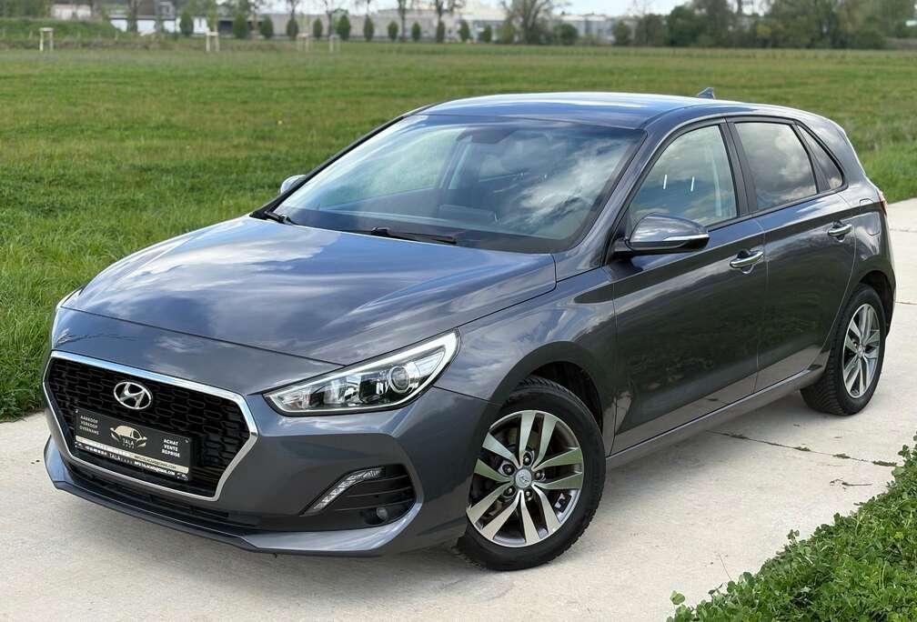 Hyundai i30 1.0 T-GDi 102.000 km - Navi - Caméra - Jantes - Sièges chauffants - Garantie 12 Mois
