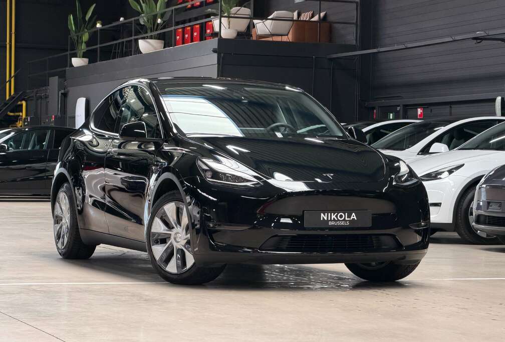 Tesla LONG RANGE - AWD - ENHANCED AUTOPILOT - TOW HOOK