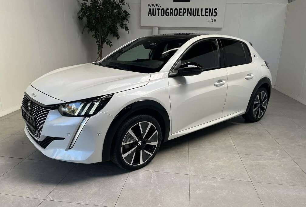 Peugeot e-208 GT Pack + Navi + Camera + Panodak Slechts 12788 kilometers