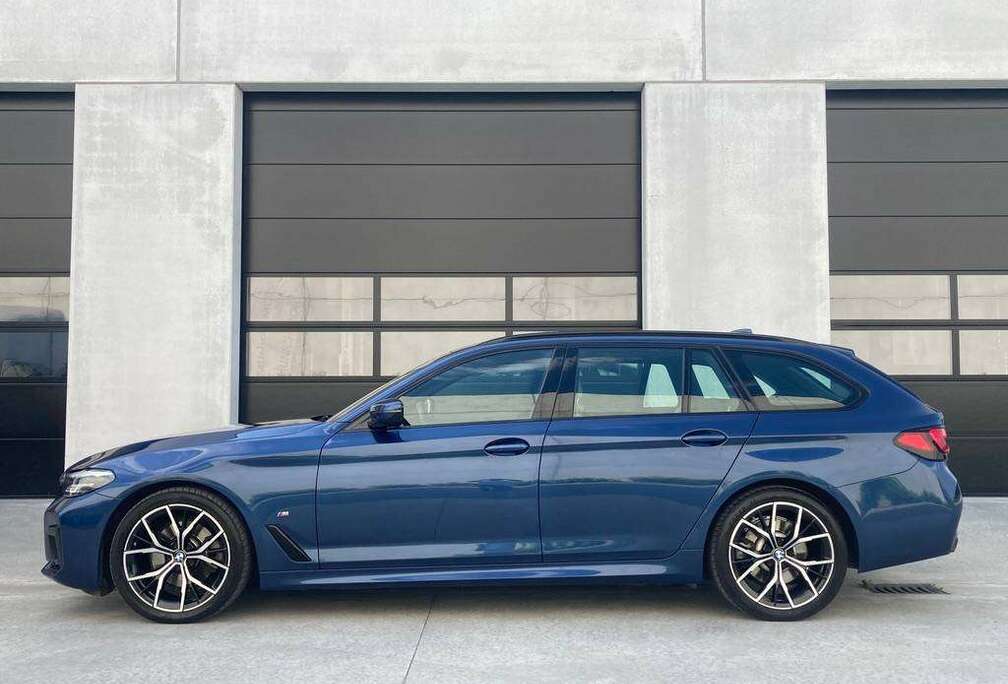 BMW d Touring Aut  MHEV ///M sport/LICHTE VRACHT