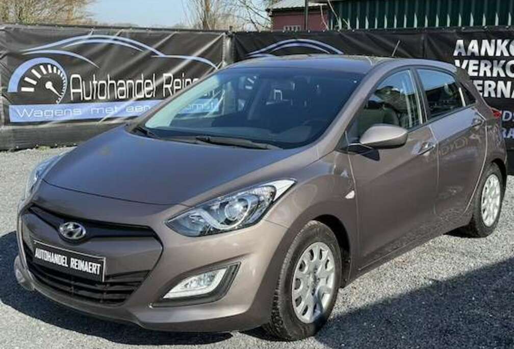 Hyundai i30 1.4i Lounge, Airco, Led, Trekhaak + Garantie