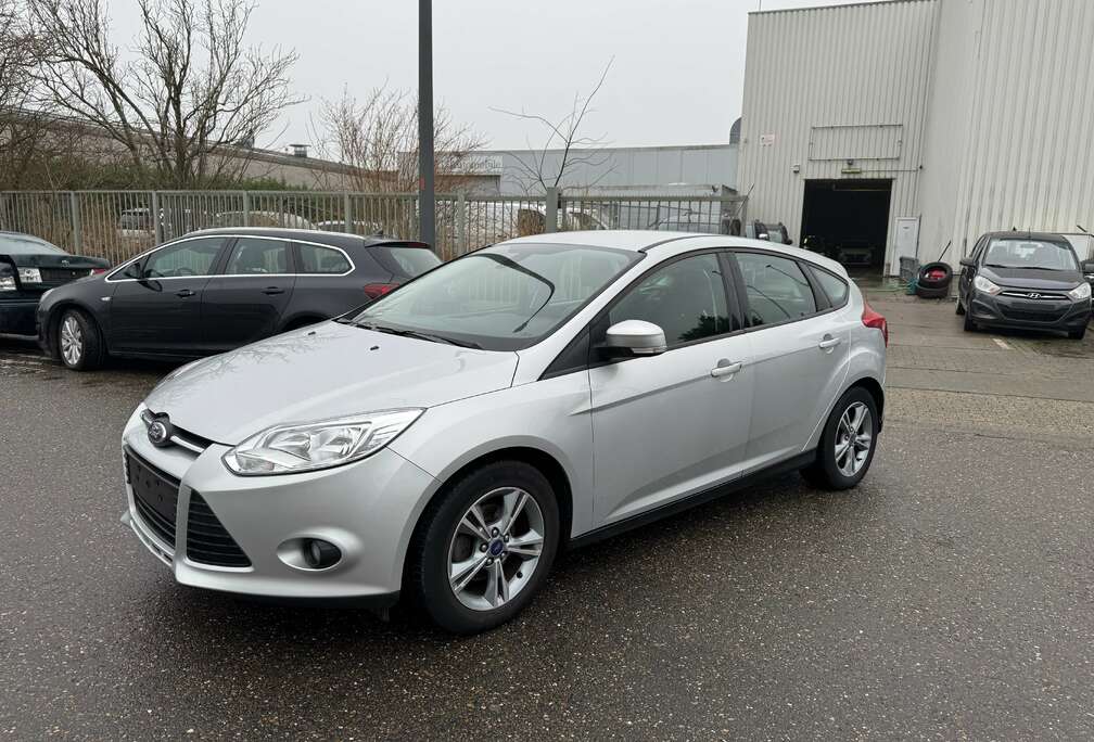 Ford 1.0 EcoBoost ECOnetic Tech. Titanium