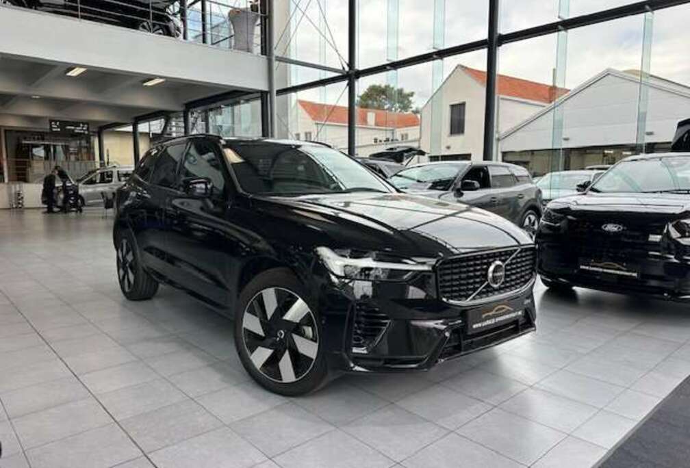 Volvo T8 PLUS DARK PLUG-IN HYBRID AWD AUTOMAAT