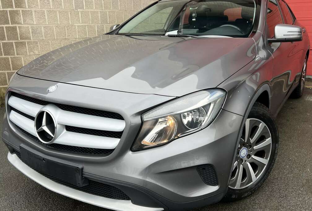 Mercedes-Benz d + NAVIGATION + CLIM