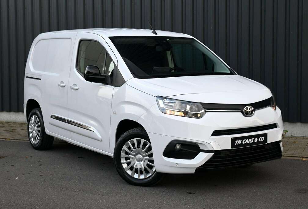 Toyota Proace City 1.2i / 3zit, GPS, Camera, Cruise, BTW