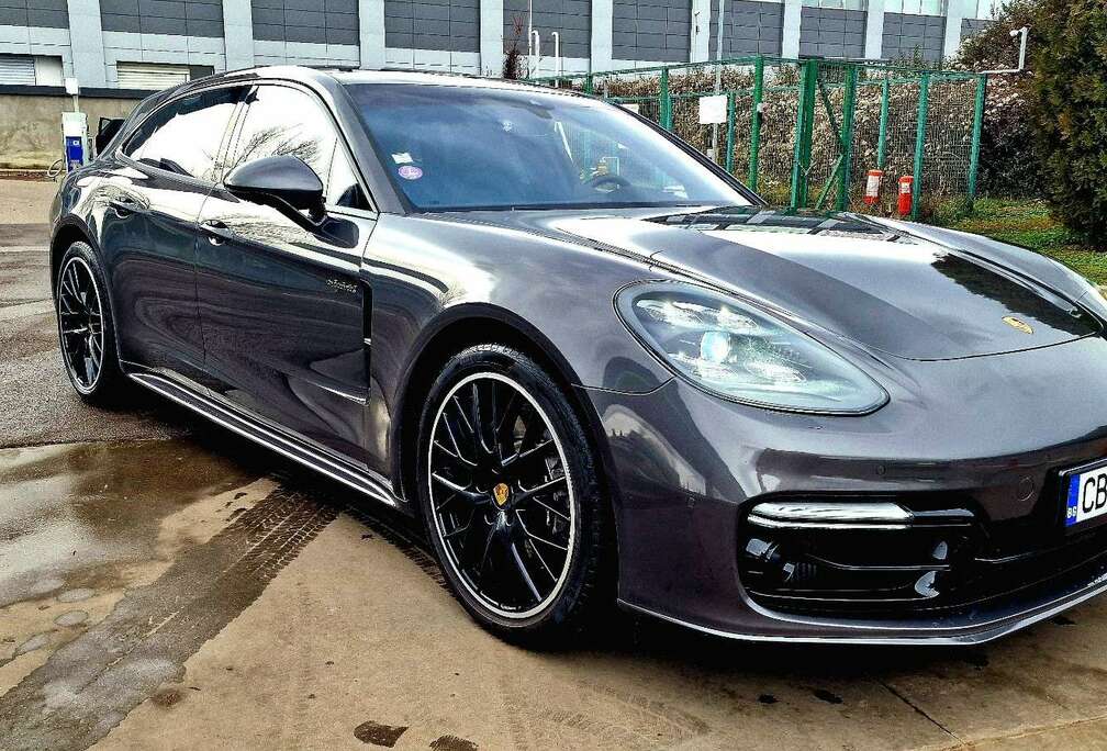 Porsche 4 E-Hybrid Executive