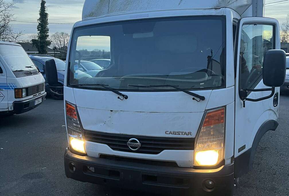 Nissan Nissan Cabastar 22m3 2011