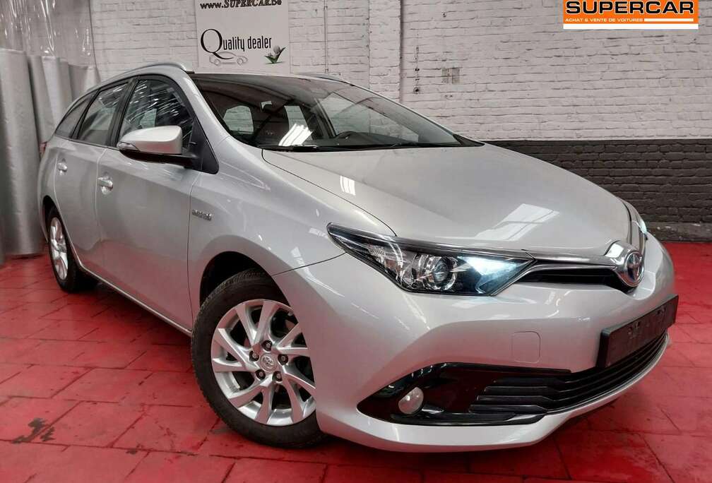 Toyota 1.8i HSD Comfor E-CVT* Hybrid* Caméra* 242 X 60