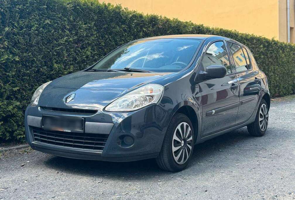 Renault Clio 1.2i Exception