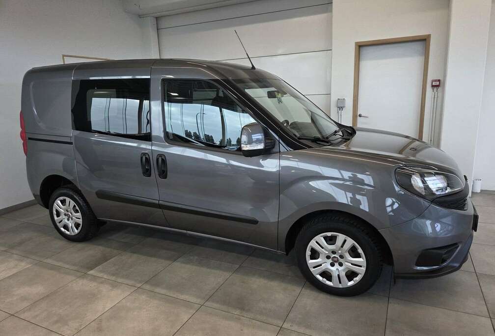 Fiat Airco - Trekhaak - Android Auto & Apple Carplay - 3 zitplaatsen - Camera