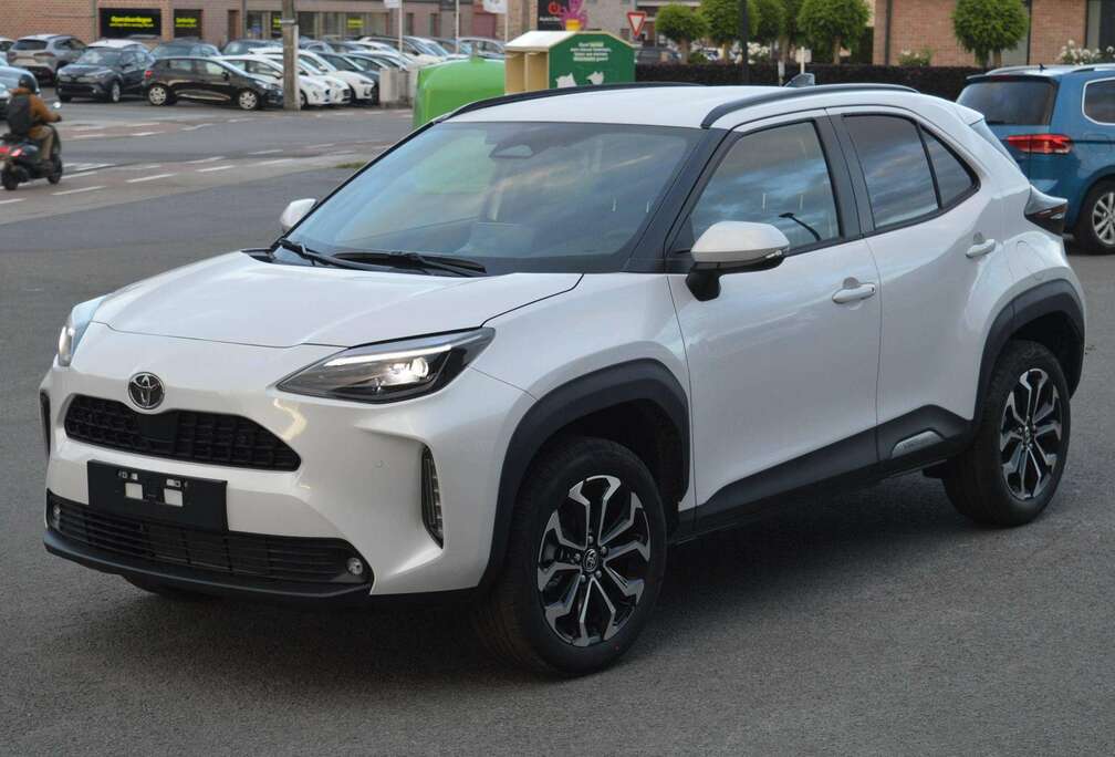 Toyota 1,5 HYBRIDE Style