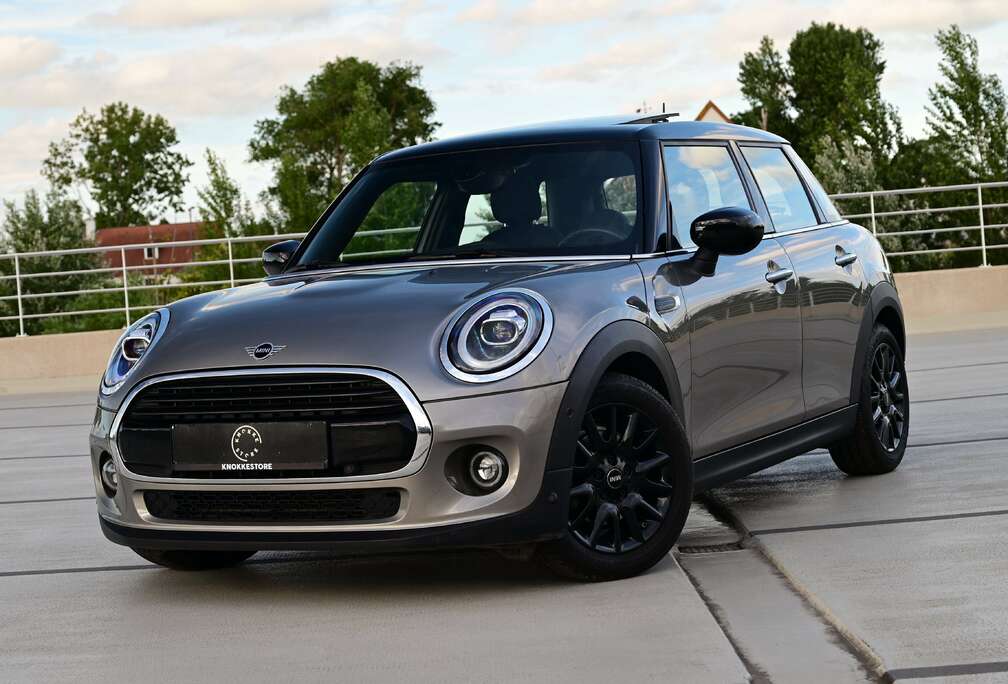 MINI 5 DOORS / AUT / SUNROOF / LED / NAVI / PARKASSIST