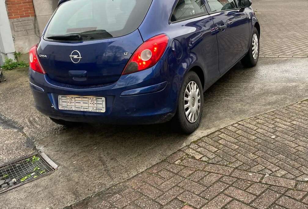 Opel 1.2i Cosmo