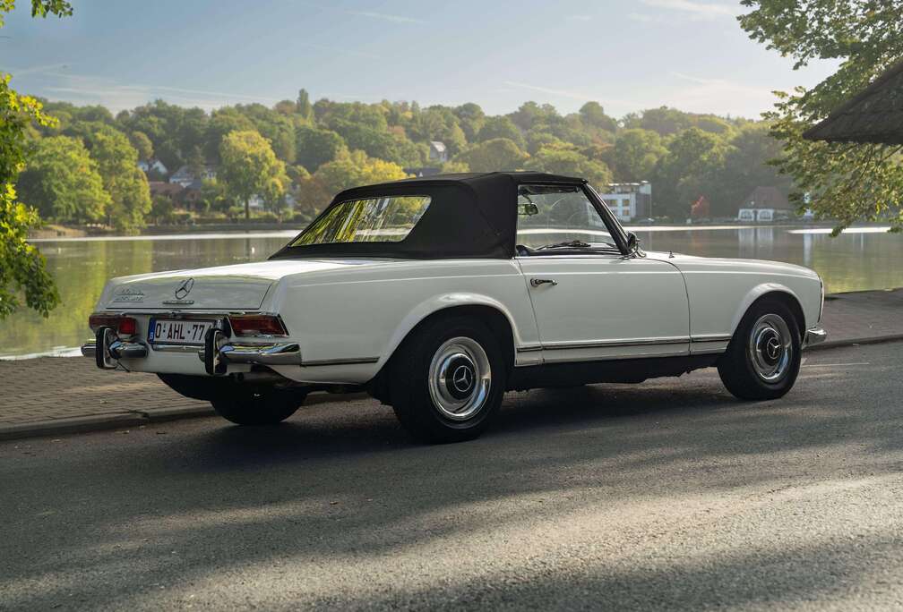 Mercedes-Benz SL 230 PAGODE