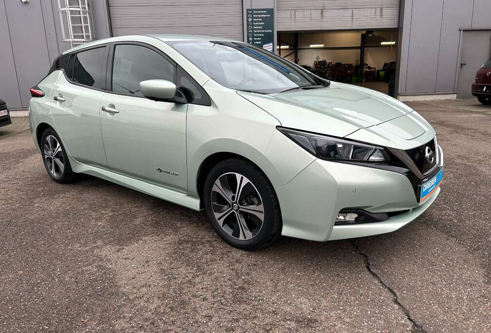 Nissan 40 kWh Tekna /Navigatie/PREMIE 3000€ GELDIG