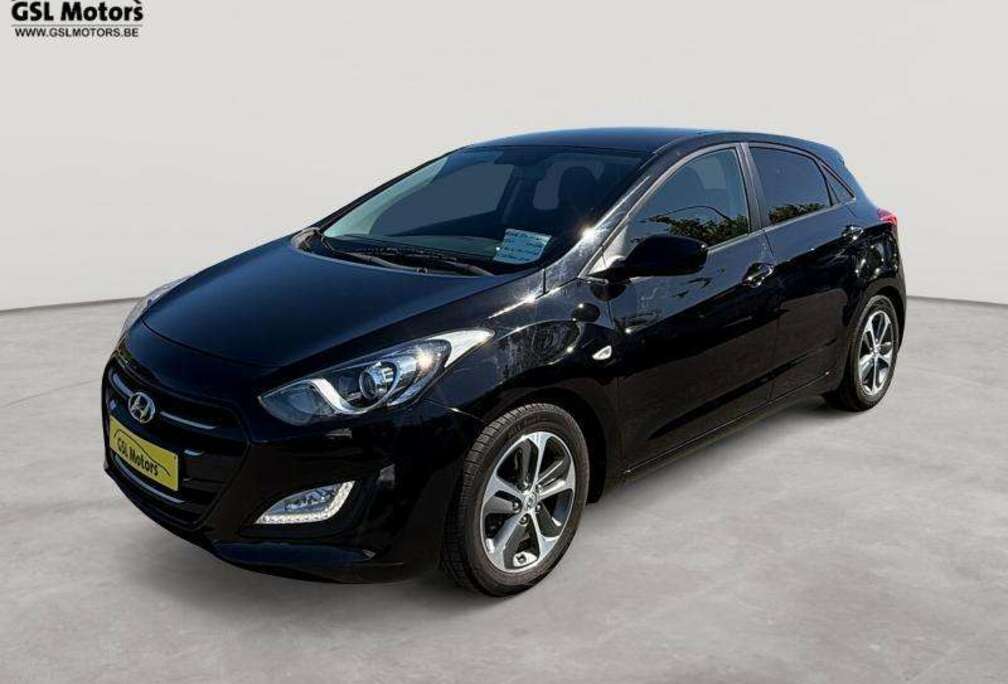 Hyundai 1.400cc 100cv noir 09/16 1ere main Airco Radio CD