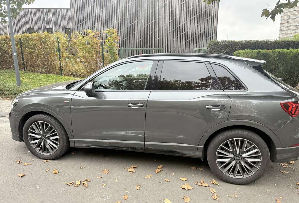 Audi Audi Q3 35 TFSI Business Edition S line S tronic