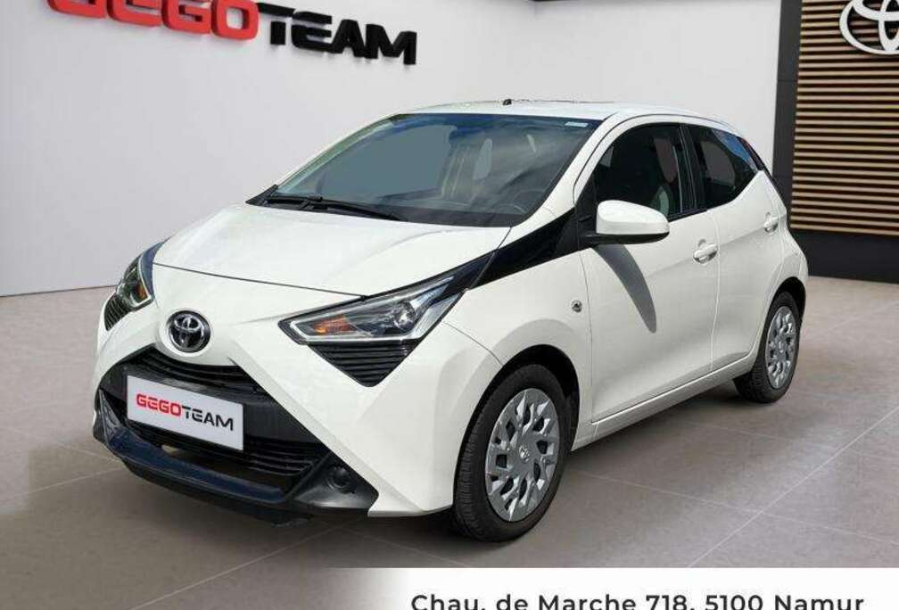 Toyota x-play2