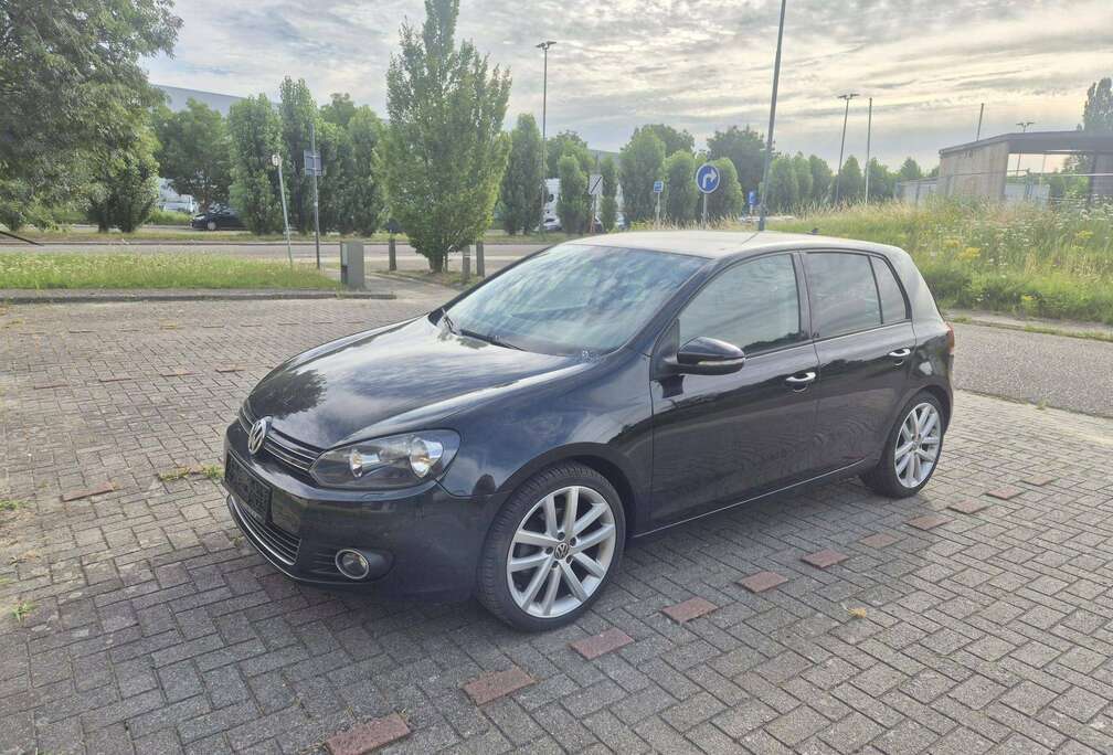 Volkswagen 1.4 TSI Highline - Parkingssensoren - Zetelverwarming + Keuring - Garantie
