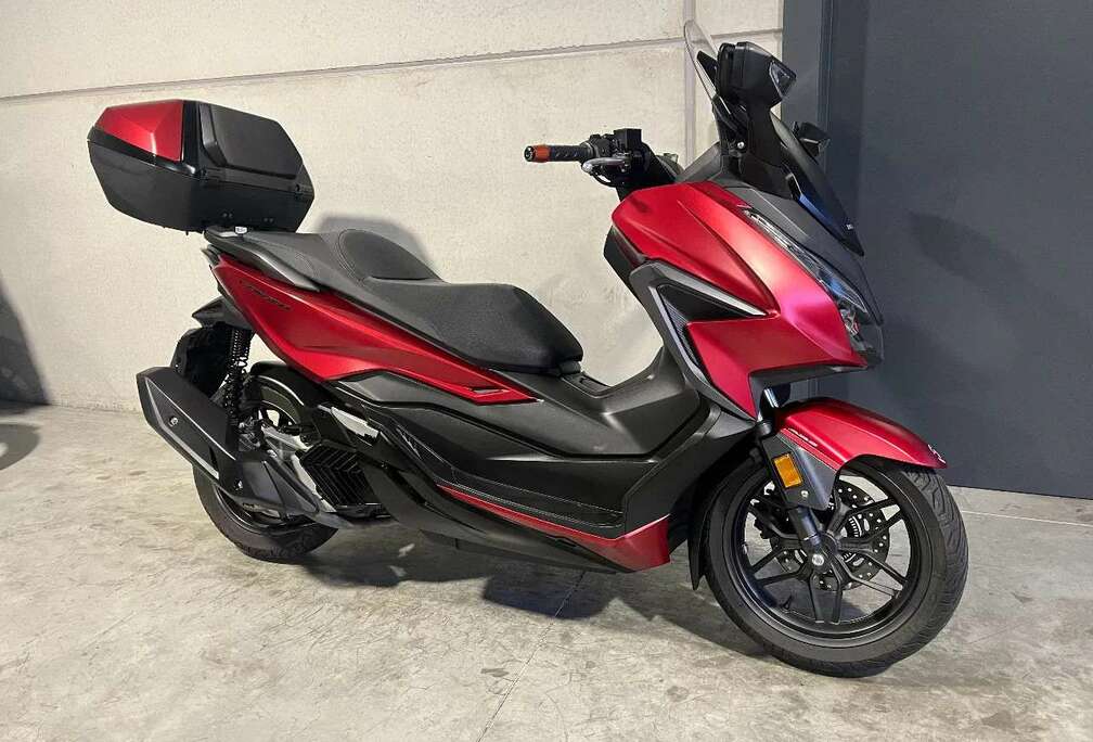 Honda Luxescooter in zeer mooie staat