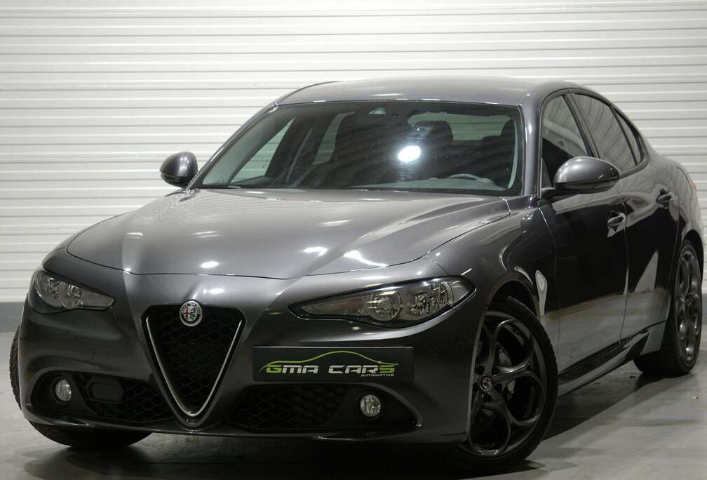 Alfa Romeo Giulia 2.2 JTDm Super Auto-Navi-Leder-PDC-Garantie
