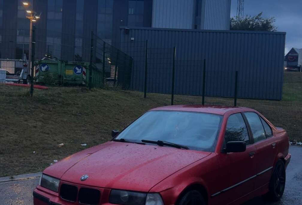 BMW 318i