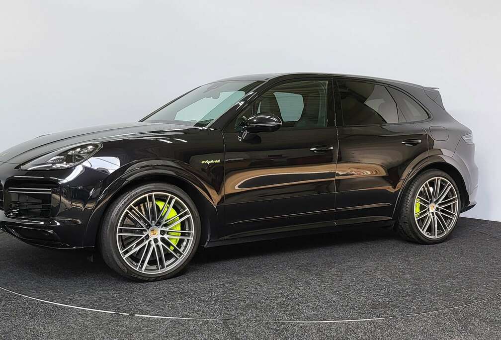 Porsche 4.0 Turbo S V8 PHEVFullACCPANOOH Boekje