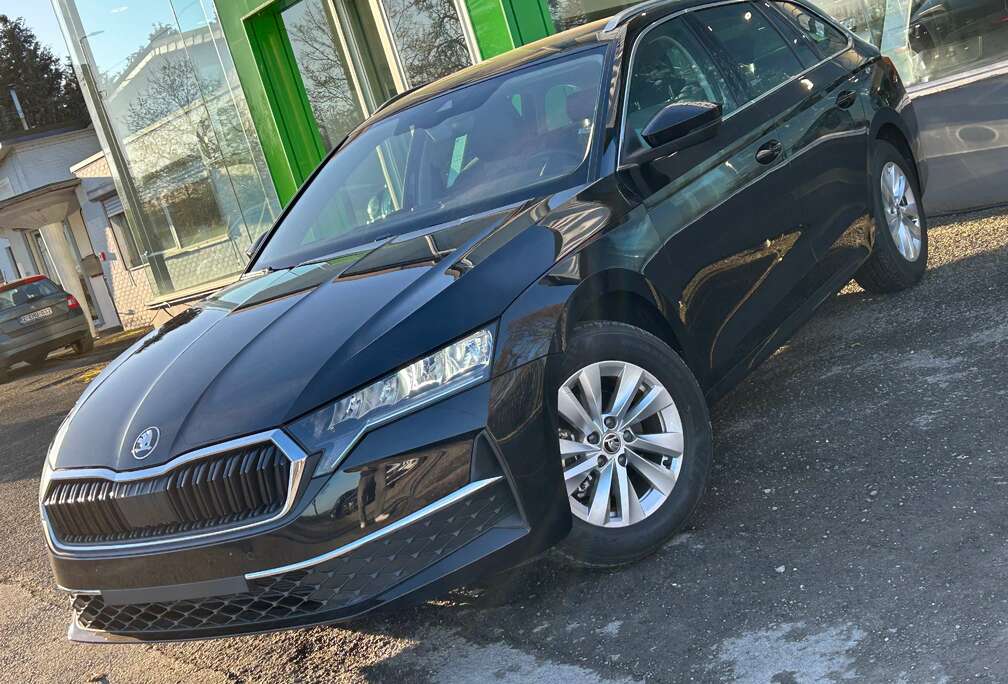 Skoda Octavia Combi 1.5TSI DSG ACC Navi SmartLink